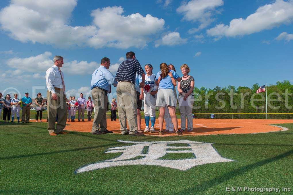 Softball Seniors 054.jpg